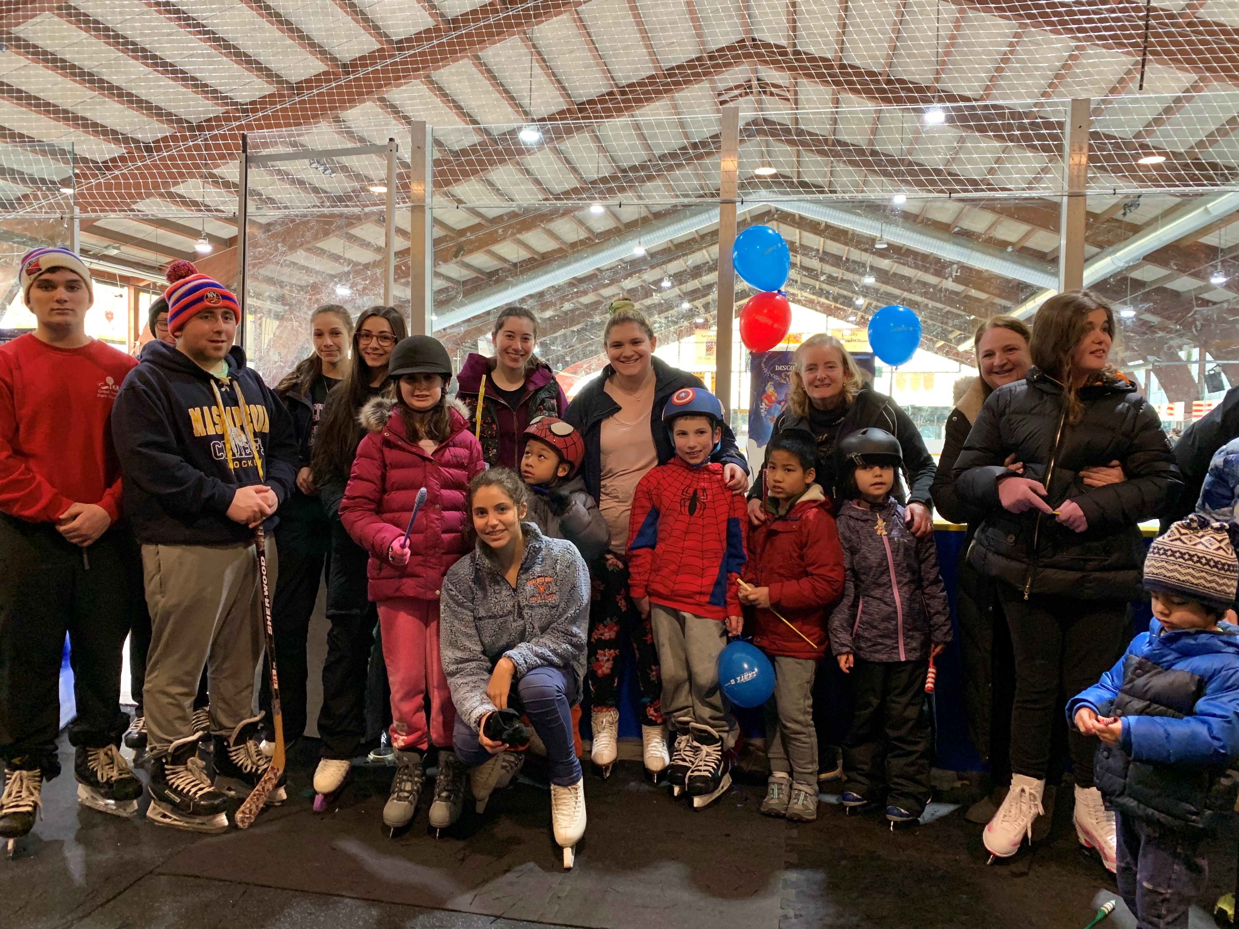 Great Neck FSC therapeutic skating group shot