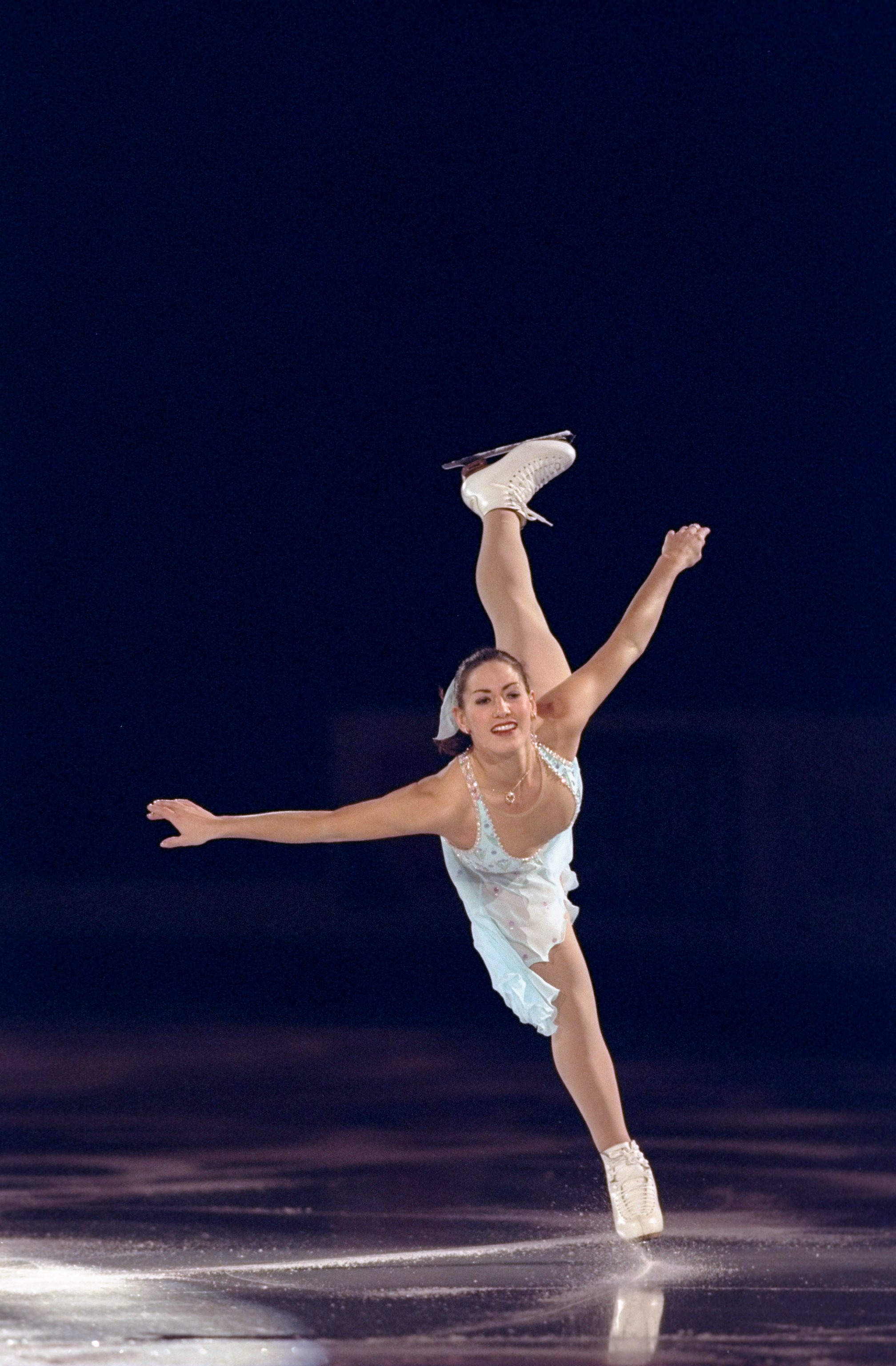Tonia Kwiatkowski/USA skates in a competition during the World Figure Skating Championships at Target Center Arena in Minneapolis, Minnesota.