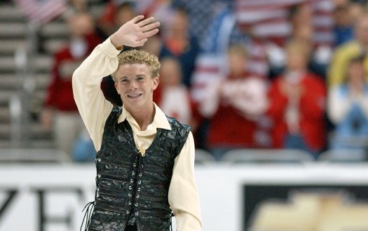 Timothy Goebel waves to the crowd at the end of his skate at the 2003 World Championships.