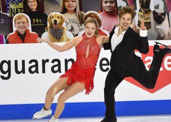 Carreira and Ponomarenko skate rhythm dance at 2020 Skate America
