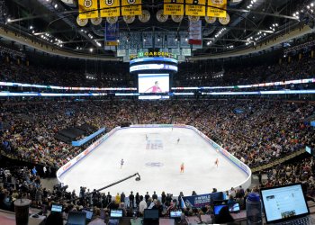 Aerial photo of the sold out crowd at the ISU World Figure Skating Championships 2016 in Boston