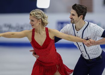 Hubbell-Donohue perform their rhythm dance at Four Continents in 2020.