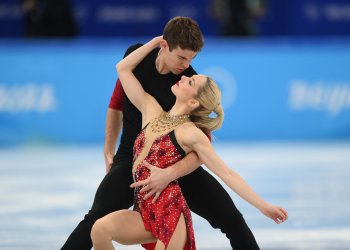 Alexa Knierim and Brandon Frazier in their short program starting position at the Olympic Winter Games Beijing 2022.