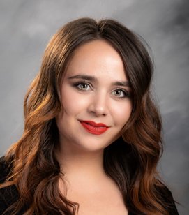 Esperanza Salazar headshot